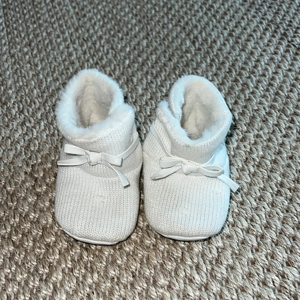 MAYORAL Knitted Booties size 19 UK, size 3 US